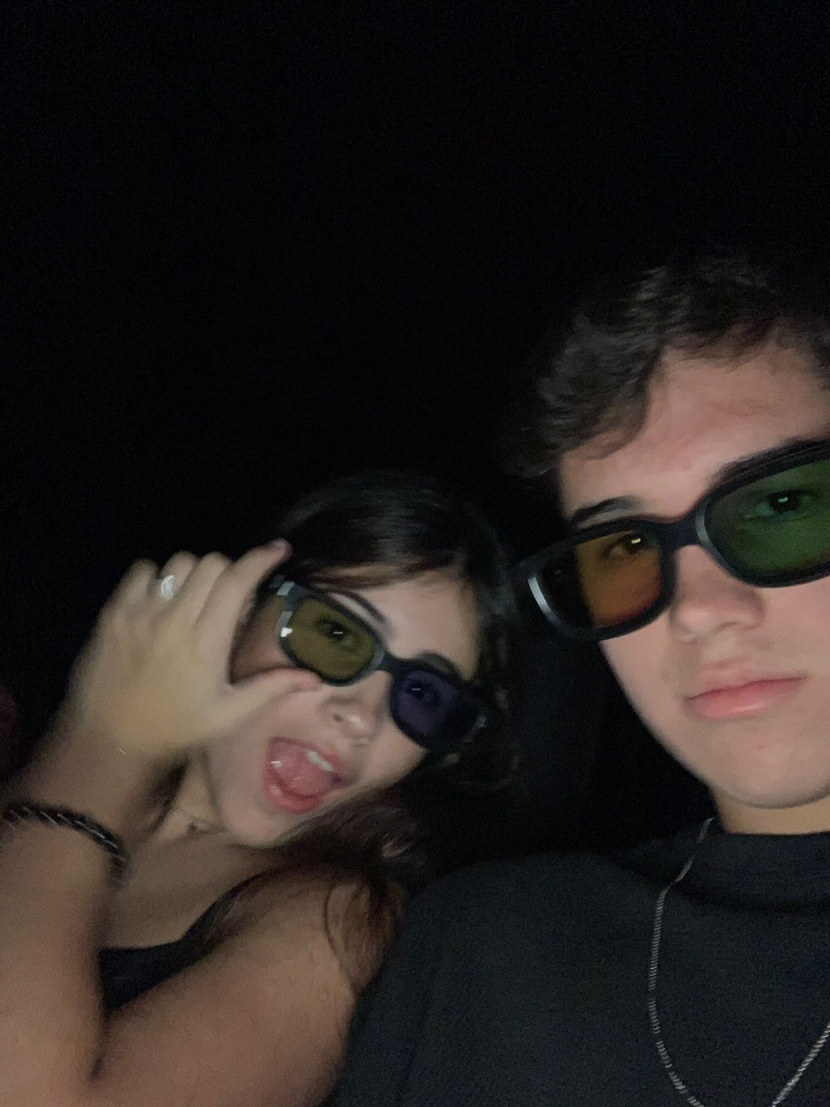 Foto de Daniel e Isadora no cinema